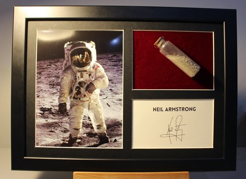 Neil armstrong autograph - autograph, +