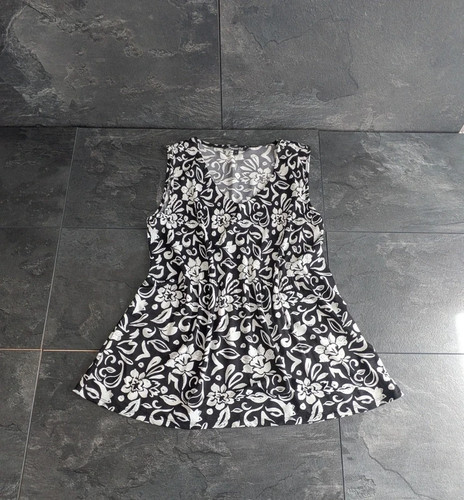 Floral summer vest - size, 16