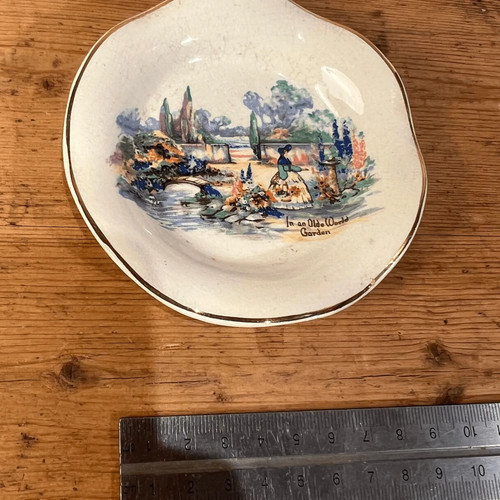 Sandland ware olde - in, an