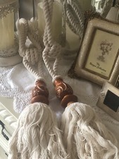 ☘️VINTAGE STUNNING  HUGH CREAM CARVED WOODEN TIE BACKS ☘️