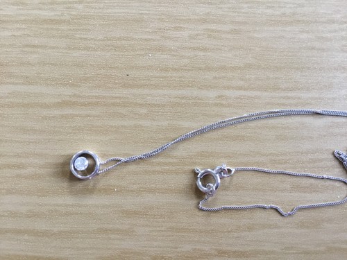 9ct white gold - , diamond