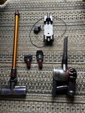 Dyson  V7 Cordless Vacuum  