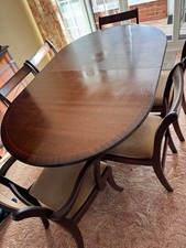Extendable mahogany dining