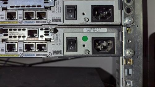 Cisco 2621 router with wic - router, 2t