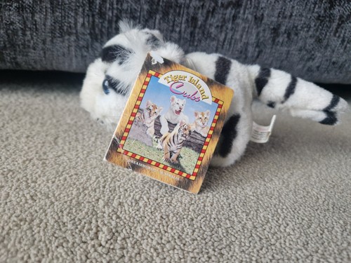 New tiger island cubs - new,