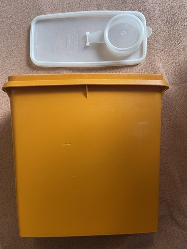 Tupperware pour store - pour,