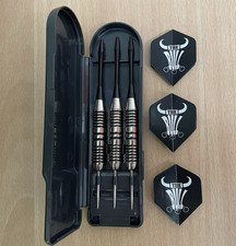 Unicorn 24g Darts - "The Bull" flights and case