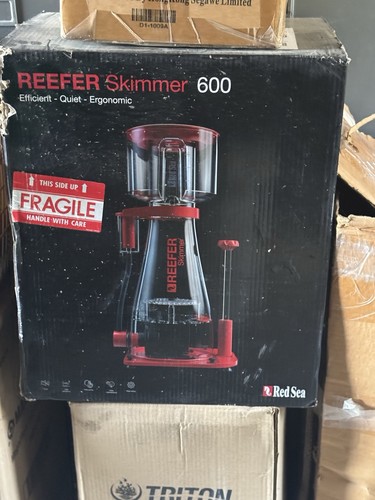 Red sea reefer - red,