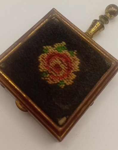 Antique petit point - petit,