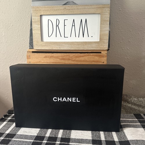 Chanel black white logo - chanel,