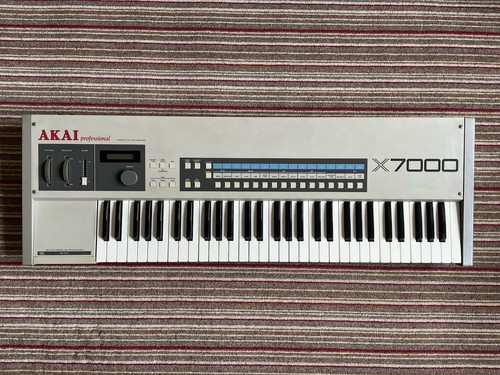 Akai professional x7000 - akai,