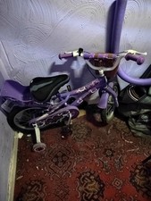 Kids Bike With Removable Stabilisers (Approx. 3-6 Years Old)