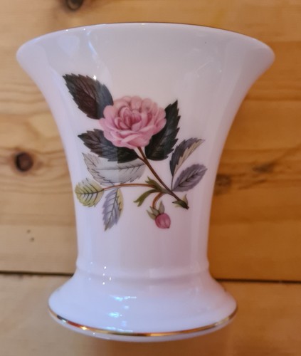 Wedgwood hathaway rose - rose, posy