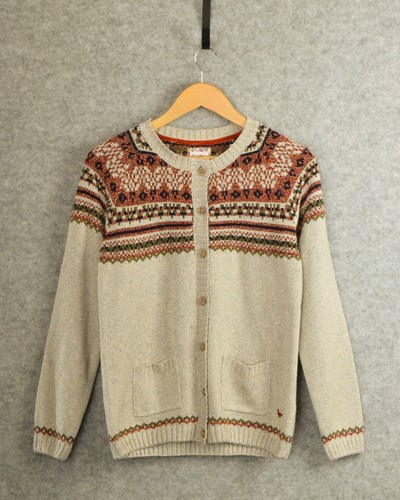 Country rose knitted button - country,