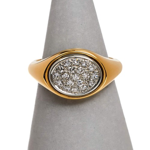 Pre owned 18ct gold oval - pre-owned,
