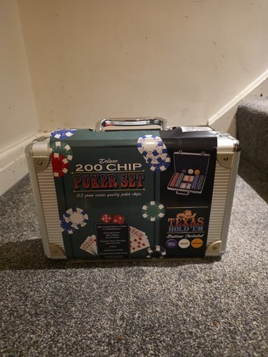 New 200 chip deluxe - new,