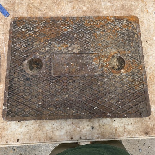 Cast iron manhole cover 660mm - iron,