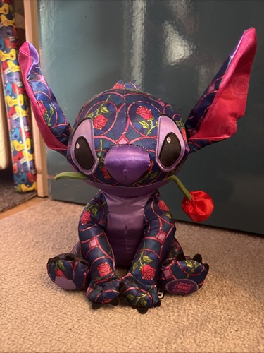 Disney store stitch crashes - stitch, 1