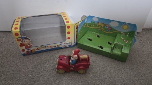Corgi 69004 noddy toyland - noddy, in