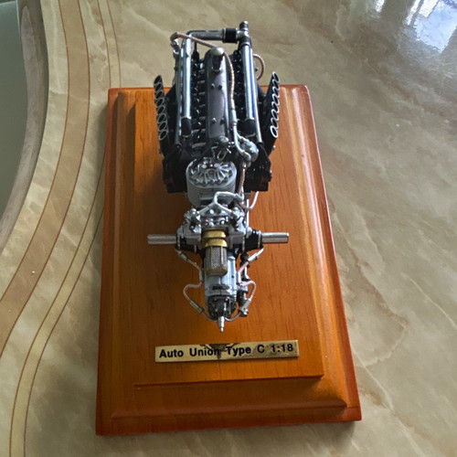Auto union type 18 - auto, engine
