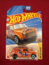 Hot Wheels '67 Austin Mini Van