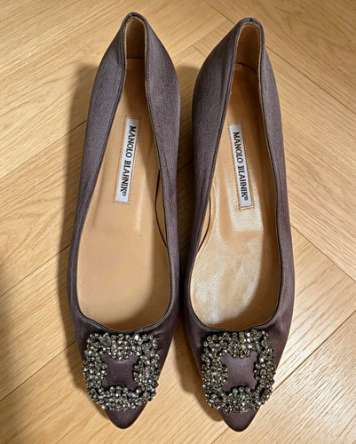 Manolo blahnik hangisi grey - blahnik,