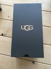 Ugg empty cardboard shoe box