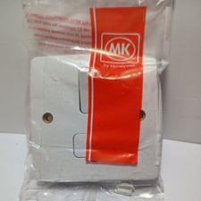 MK K330 WHI 13A DP SWITCH