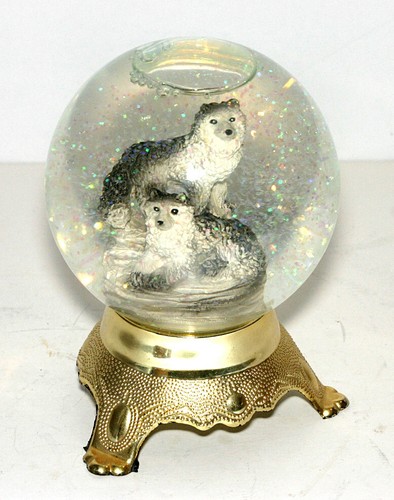 Vintage eleco snow globe - snow,