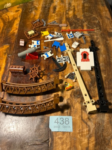 Lego pirate minifigure - pirate,