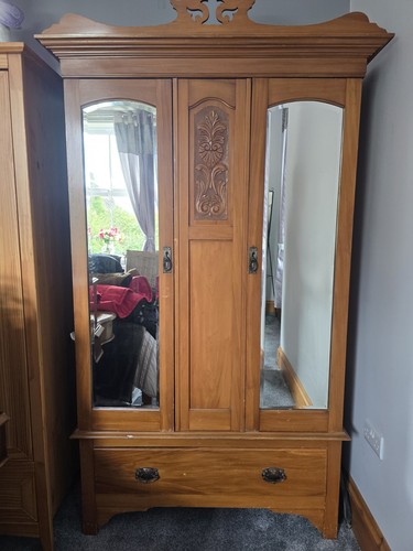 Edwardian style mirrored - style,