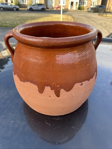 Terracotta pot hand - terracotta,