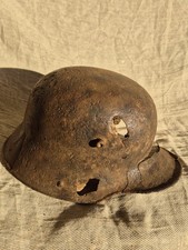 WW1 Original German Army Helmet, Relics with battle damage. display , No12