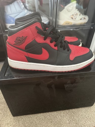 Jordan mid banned - 2020, bred