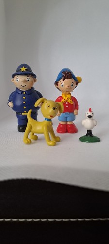 Vintage noddy figures bundle - figures,