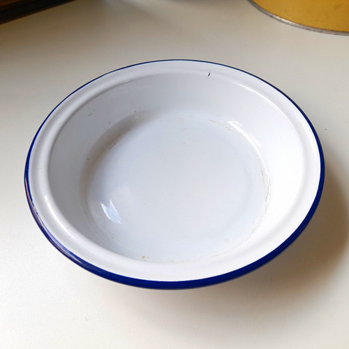 Vintage white enamel - ,