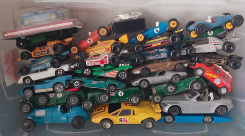 Vintage diecast plastic toy - &,