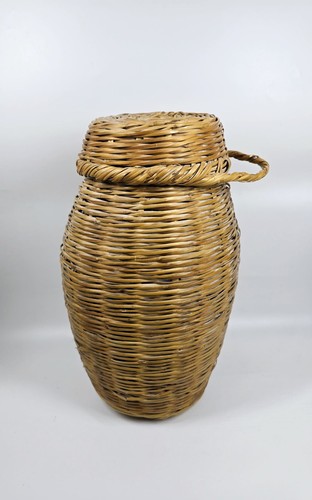 Large vintage lidded - vintage, ali