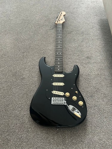 Fender squire stratocaster - squire,
