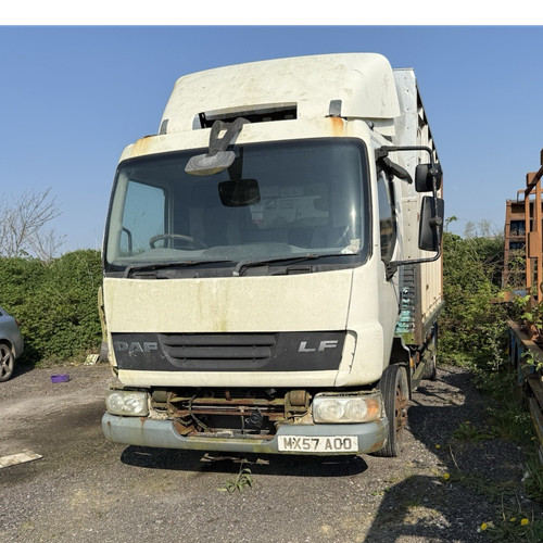 Daf horsebox lorry with - lf,