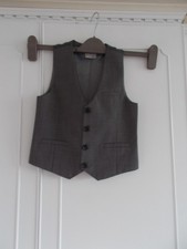 Next boys age 5 years grey