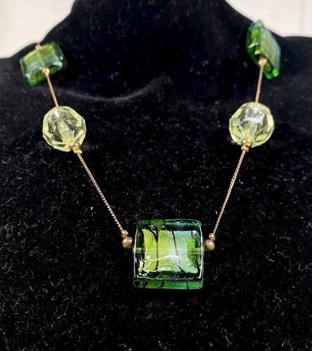 Vintage inspired emerald green - vintage-inspired,