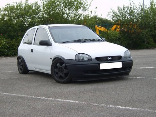Fits vaux corsa windscreen - vaux, 'b'