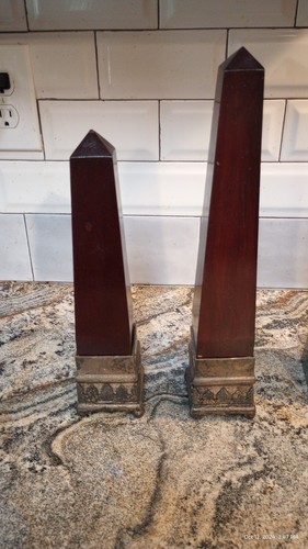 Vintage wooden obelisk with - wooden,
