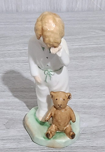 Artone bone china figurine - bone,