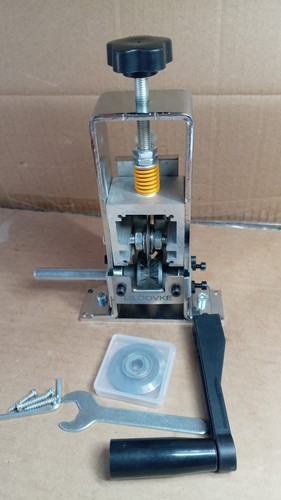 Wire stripping machine - machine, manual