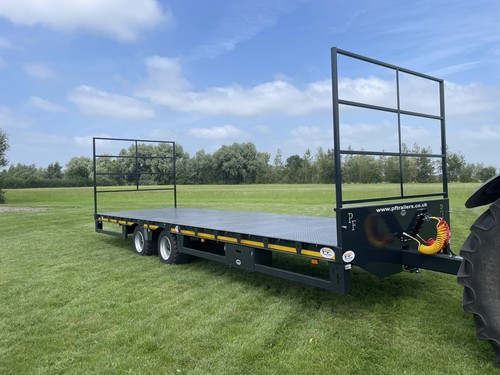 Bale trailer tractor low - bale, /