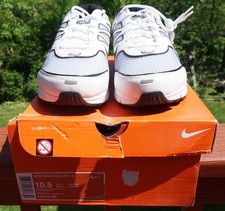 Size 10.5 - Nike Shox Qualify
