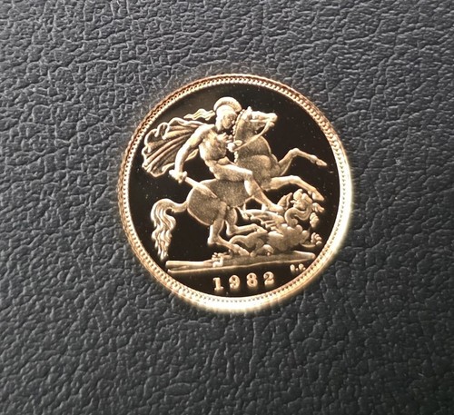 1982 stunning uncirculated - stunning,