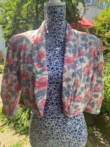 Vintage 80s floral bolero